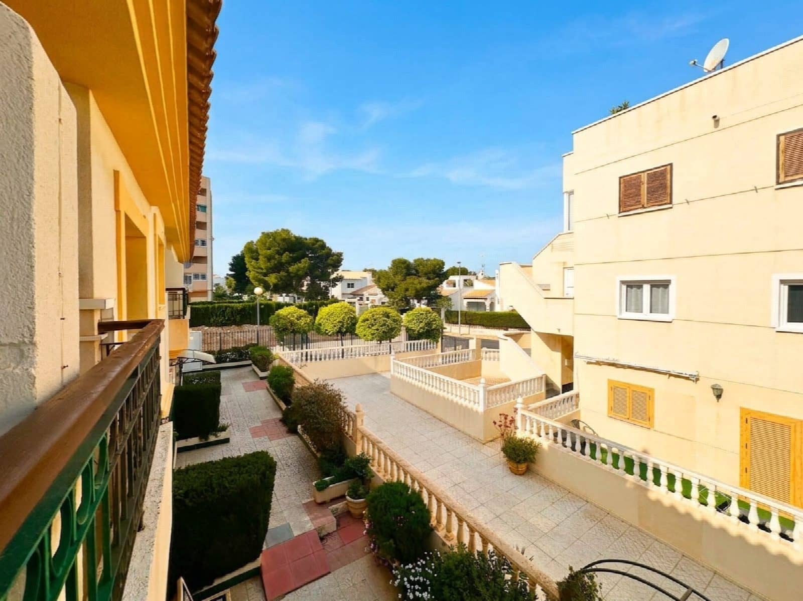 3 slaapkamer Rijtjeshuis te koop in Orihuela met zwembad - € 250.000 (Ref: 10051265)