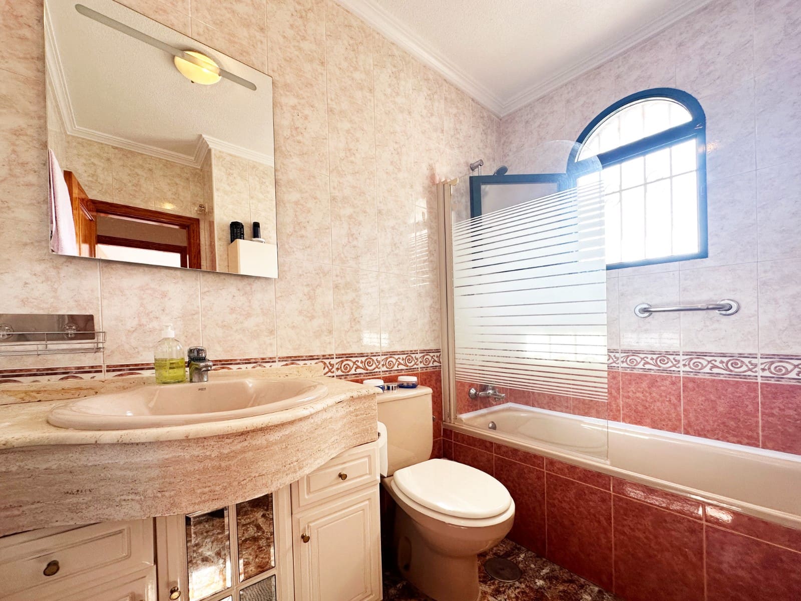 3 slaapkamer Rijtjeshuis te koop in Orihuela met zwembad - € 250.000 (Ref: 10051265)