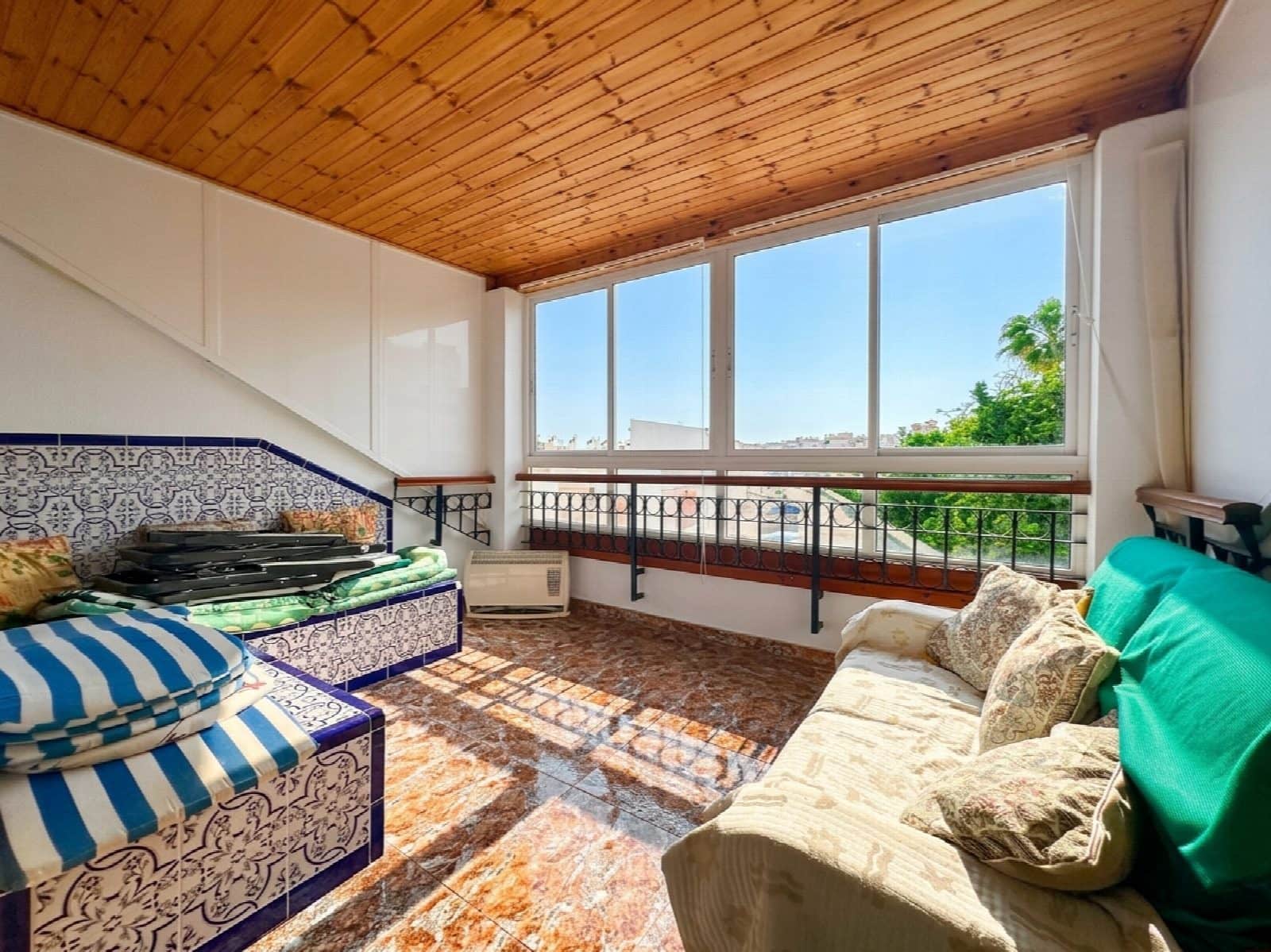 3 slaapkamer Rijtjeshuis te koop in Orihuela met zwembad - € 250.000 (Ref: 10051265)
