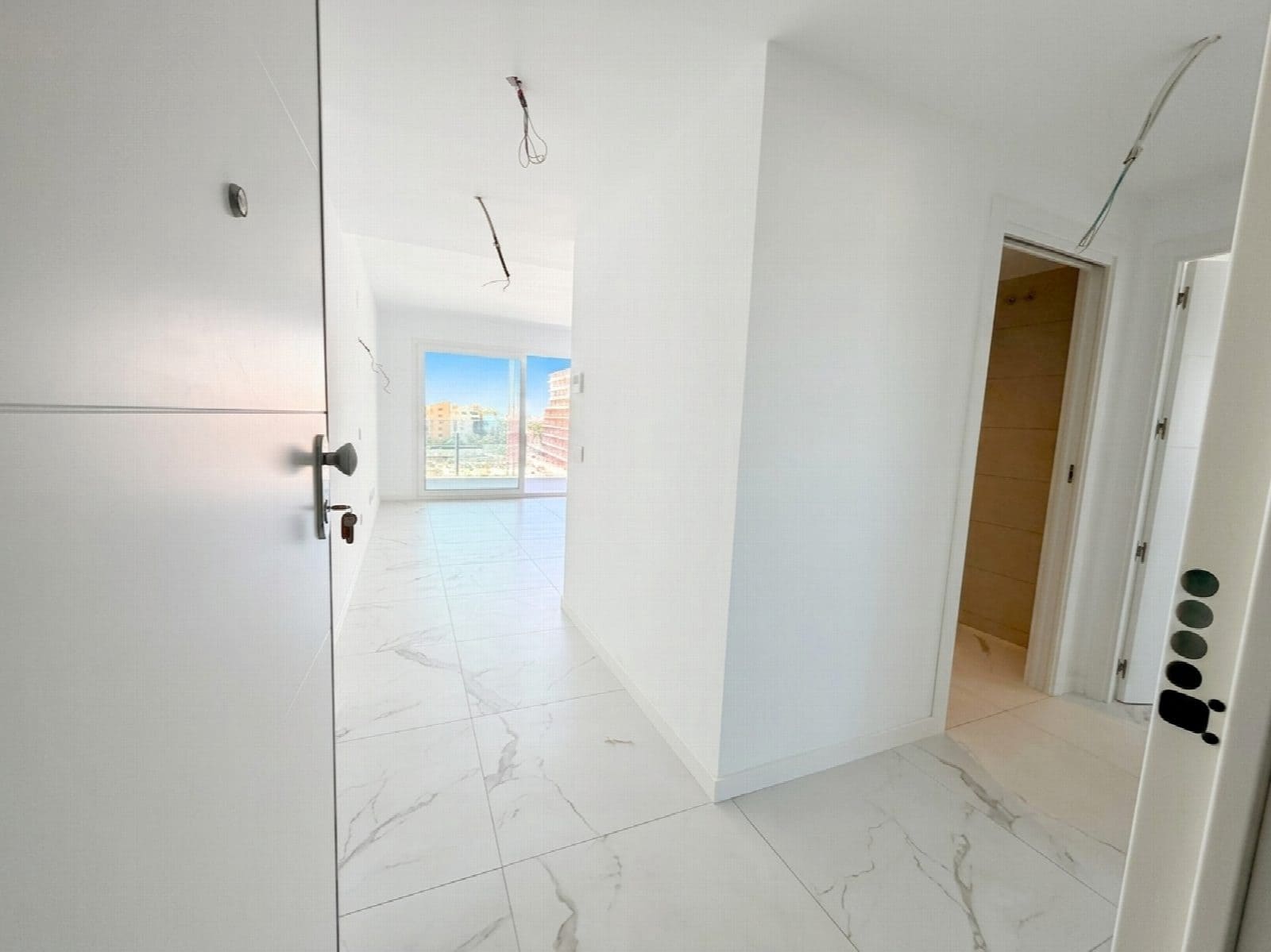 2 soveværelse Strandlejlighed til salg i Torrevieja med swimmingpool - € 358.900 (Ref: 10051271)