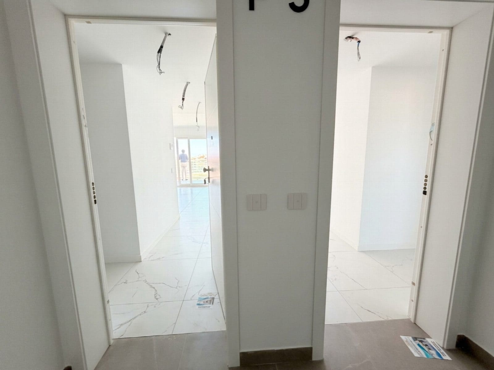 2 soveværelse Strandlejlighed til salg i Torrevieja med swimmingpool - € 358.900 (Ref: 10051271)