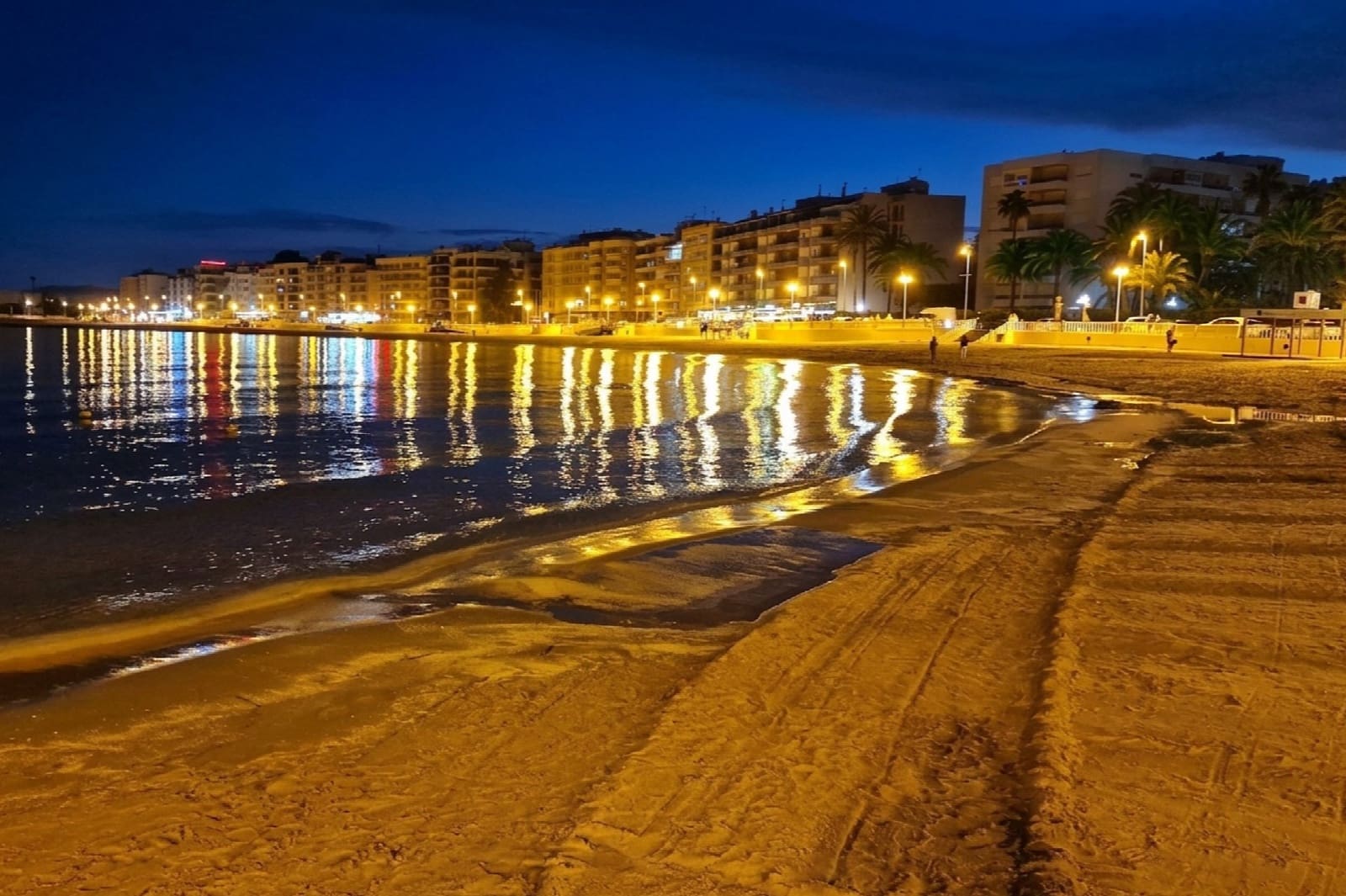2 makuuhuone Ranta-asunto myytävänä paikassa Torrevieja - 189 000 € (Ref: 10051272)