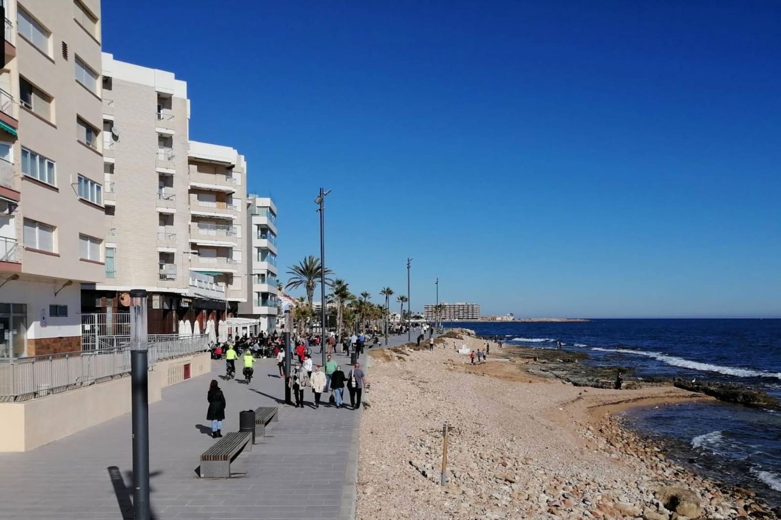 2 makuuhuone Ranta-asunto myytävänä paikassa Torrevieja - 189 000 € (Ref: 10051272)