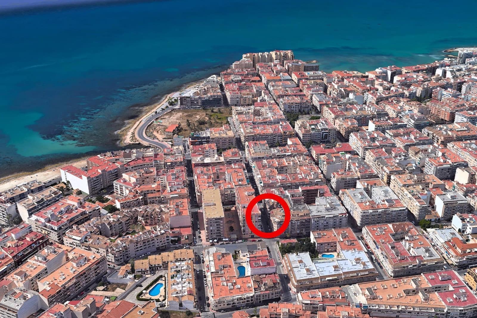 2 makuuhuone Ranta-asunto myytävänä paikassa Torrevieja - 189 000 € (Ref: 10051272)