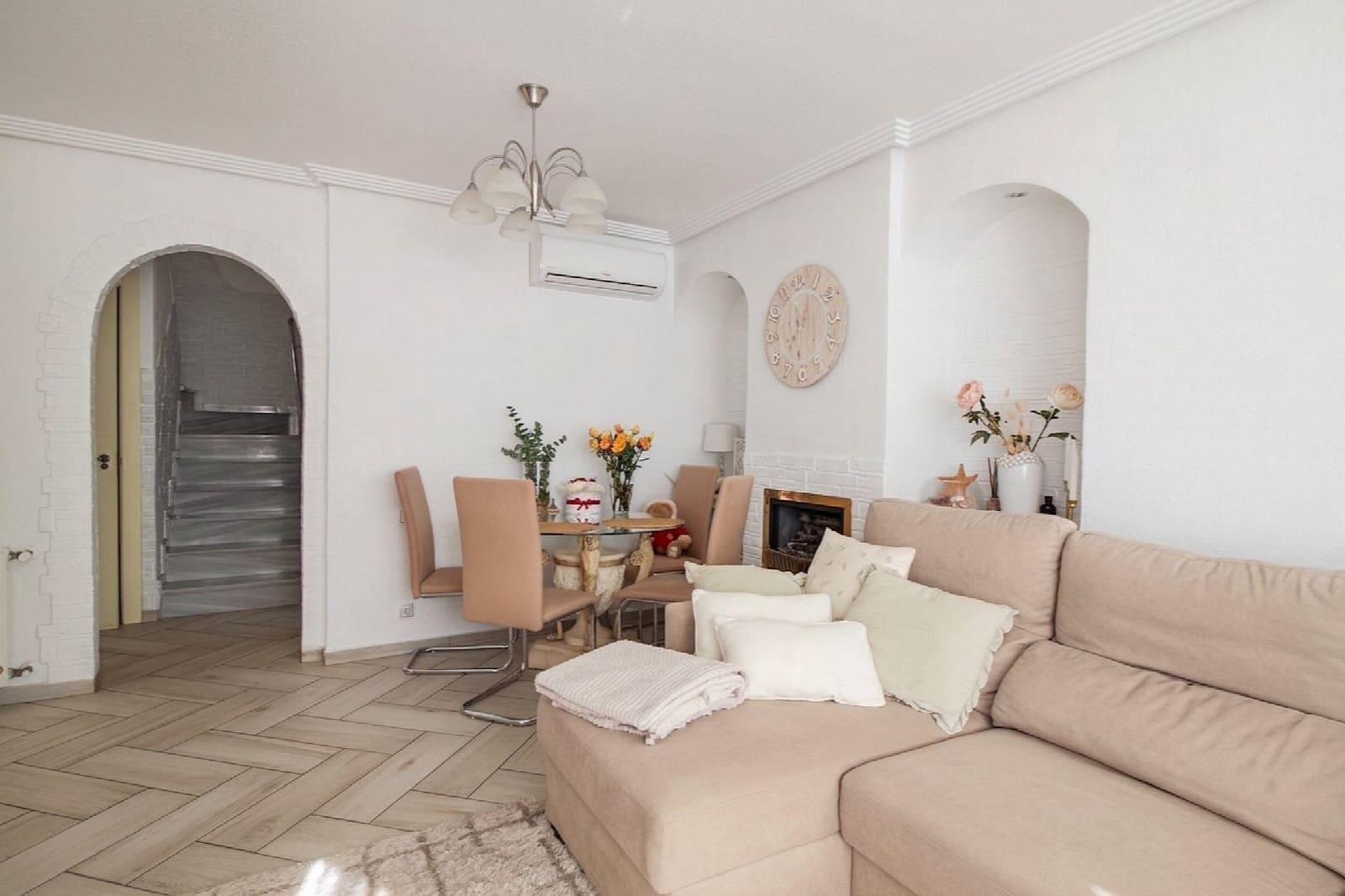 4 chambre Villa/Maison à vendre à Orihuela avec piscine - 339 990 € (Ref: 10051273)