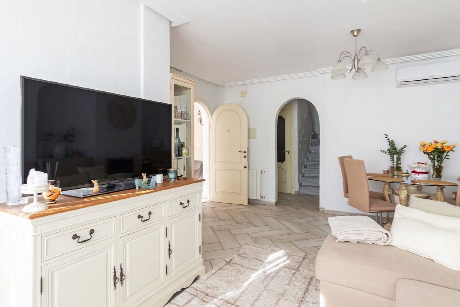4 chambre Villa/Maison à vendre à Orihuela avec piscine - 339 990 € (Ref: 10051273)