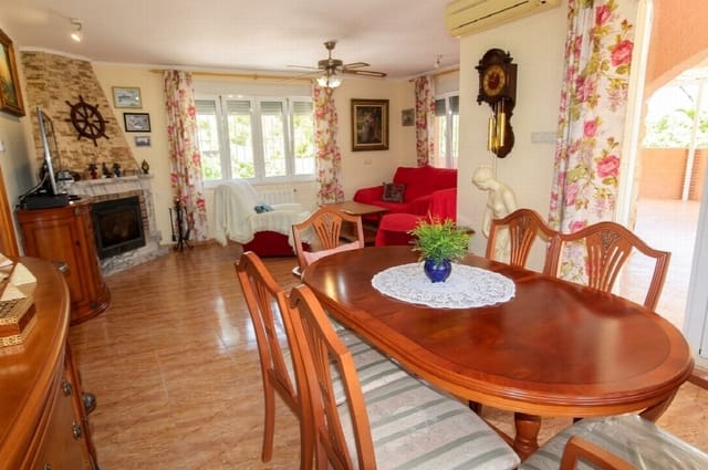 5 slaapkamer Villa te koop in Los Balcones - Los Altos, Torrevieja met zwembad - € 470.000 (Ref: 10051274)