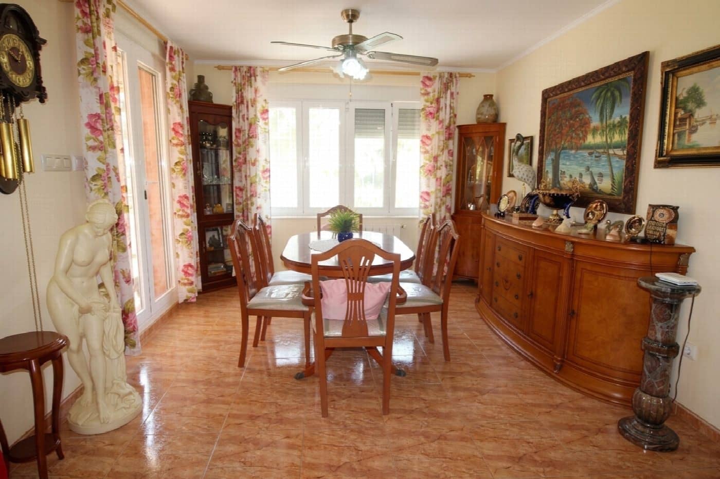 5 slaapkamer Villa te koop in Torrevieja met zwembad - € 470.000 (Ref: 10051274)