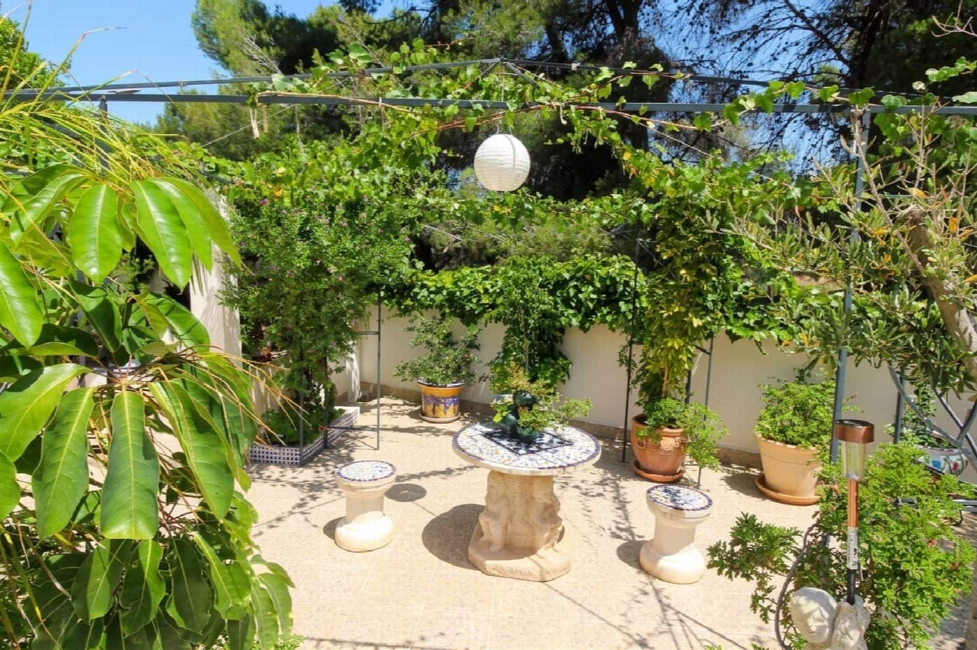 5 slaapkamer Villa te koop in Torrevieja met zwembad - € 470.000 (Ref: 10051274)