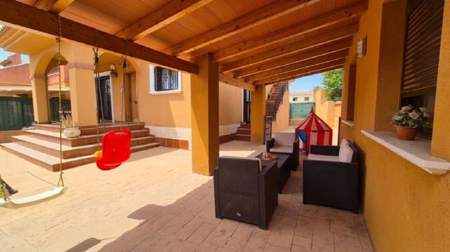 2 bedroom Villa for sale in Aguas Nuevas, Torrevieja with garage - € 322,400 (Ref: 10051277)