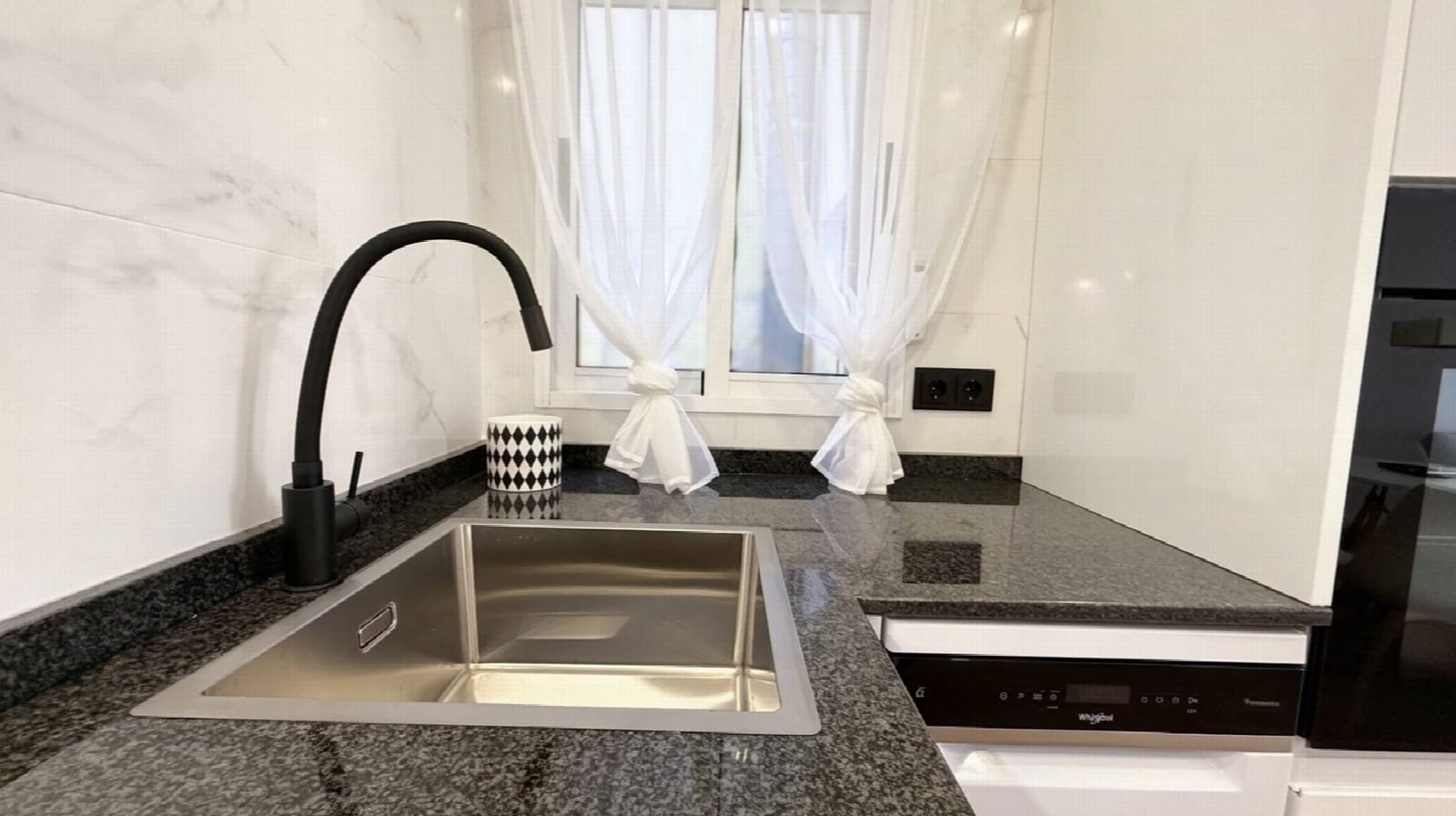 2 Zimmer Apartment zu verkaufen in Torrevieja - 164.900 € (Ref: 10051279)