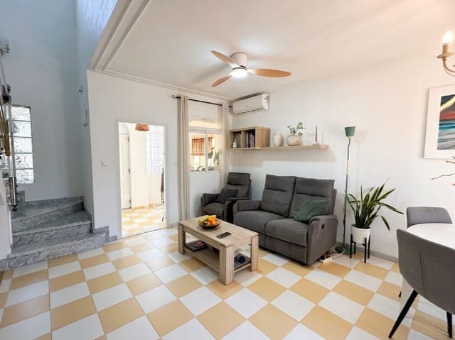3 chambre Villa/Maison à vendre à Aguas Nuevas, Torrevieja - 399 000 € (Ref: 10051280)