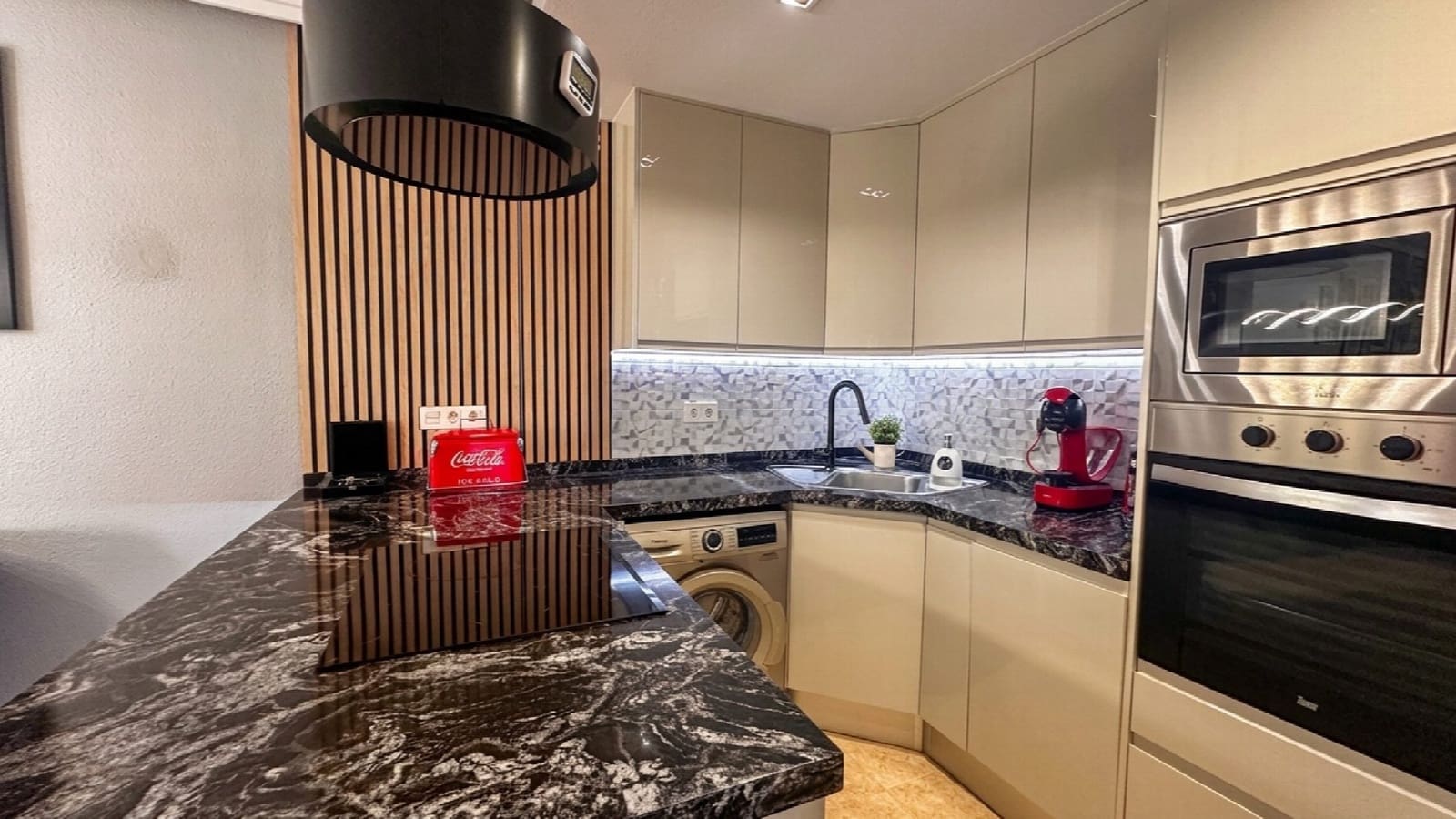 3 quarto Apartamento para venda em Torrevieja com piscina - 194 900 € (Ref: 10051281)