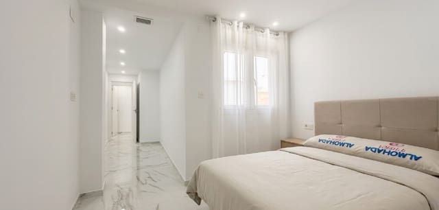 2 makuuhuone Huoneisto myytävänä paikassa Parque de las Naciones, Torrevieja - 239 000 € (Ref: 10051284)