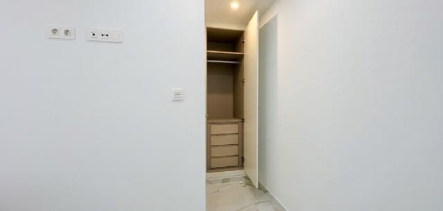 2 makuuhuone Huoneisto myytävänä paikassa Parque de las Naciones, Torrevieja - 239 000 € (Ref: 10051284)