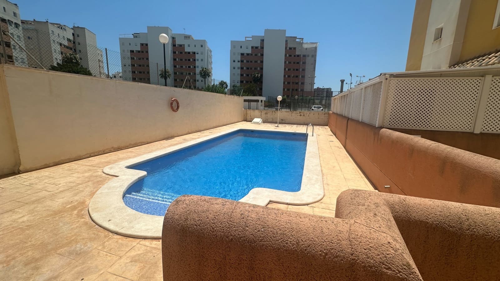 2 Zimmer Apartment zu verkaufen in Guardamar del Segura mit Pool Garage - 215.000 € (Ref: 10051290)