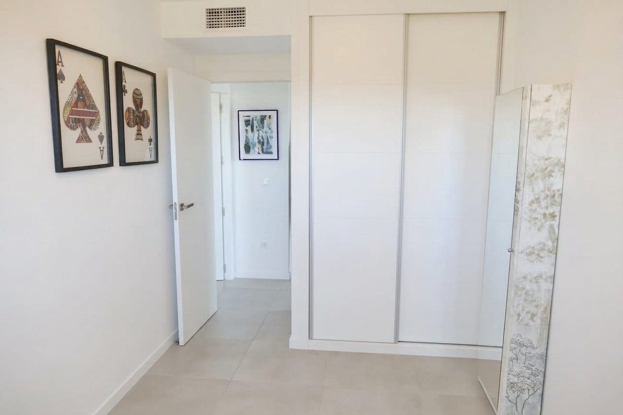2 bedroom Beach Apartment for sale in Orihuela with pool garage - € 355,000 (Ref: 10051295)