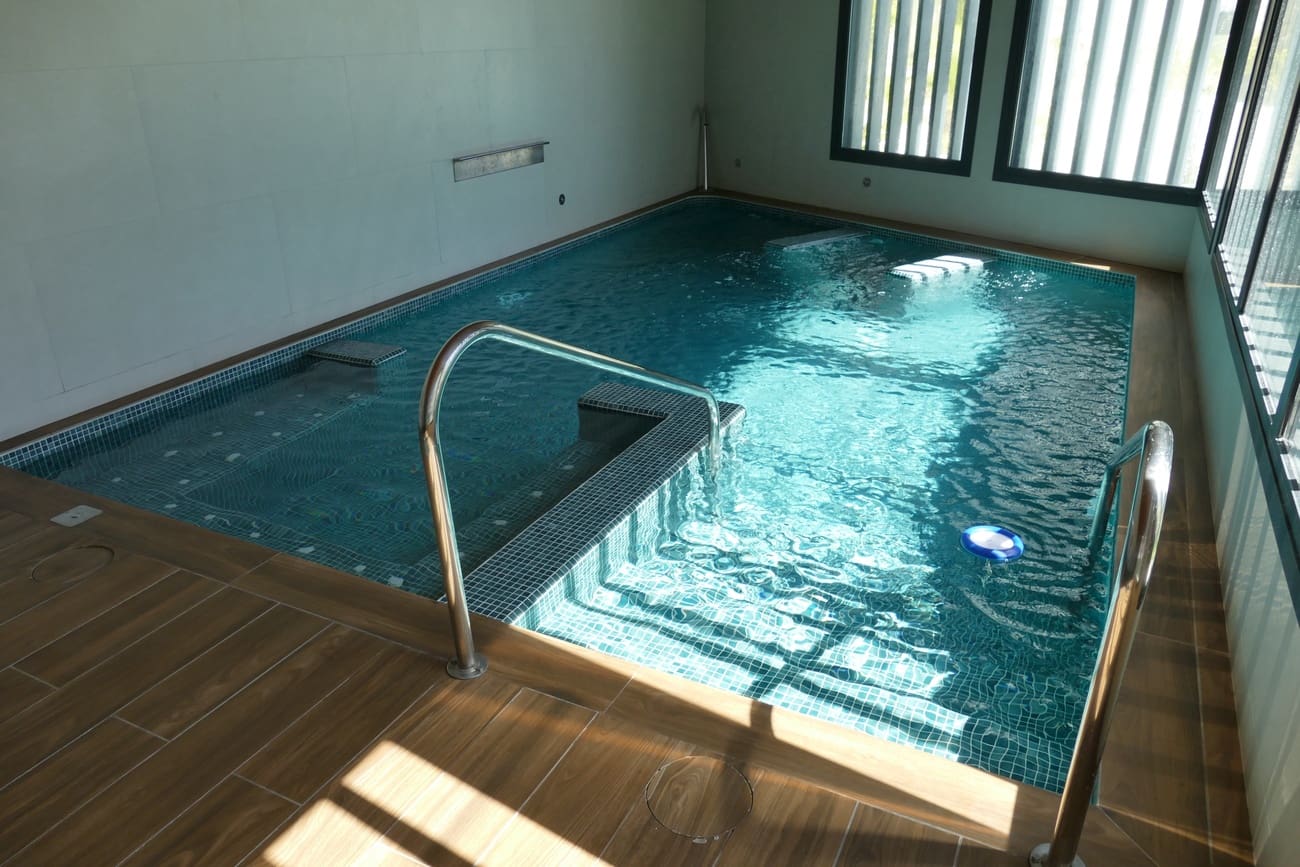 2 bedroom Beach Apartment for sale in Orihuela with pool garage - € 355,000 (Ref: 10051295)