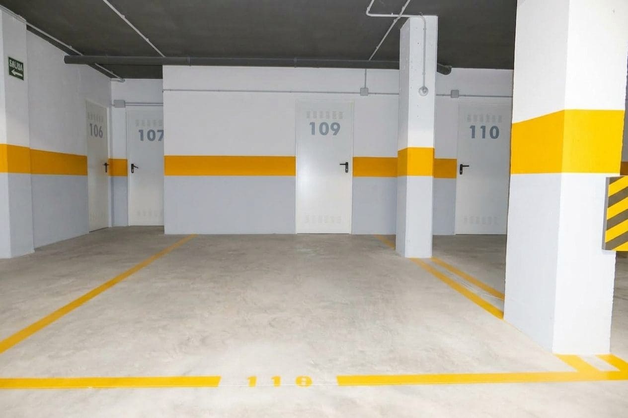 2 bedroom Beach Apartment for sale in Orihuela with pool garage - € 355,000 (Ref: 10051295)