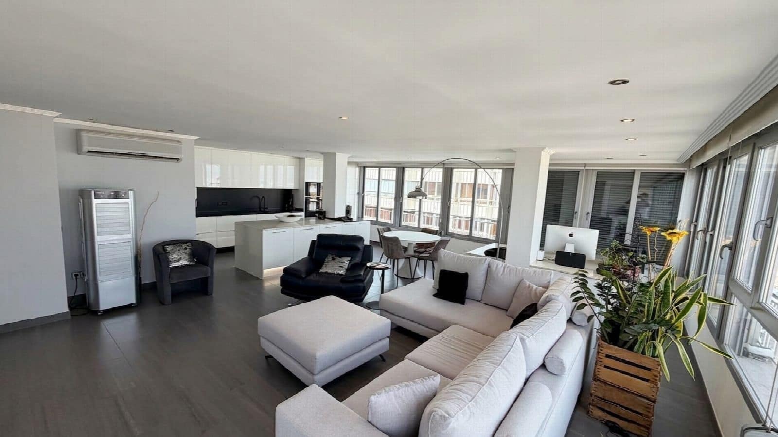2 quarto Penthouse para venda em Torrevieja com piscina - 369 900 € (Ref: 10051296)