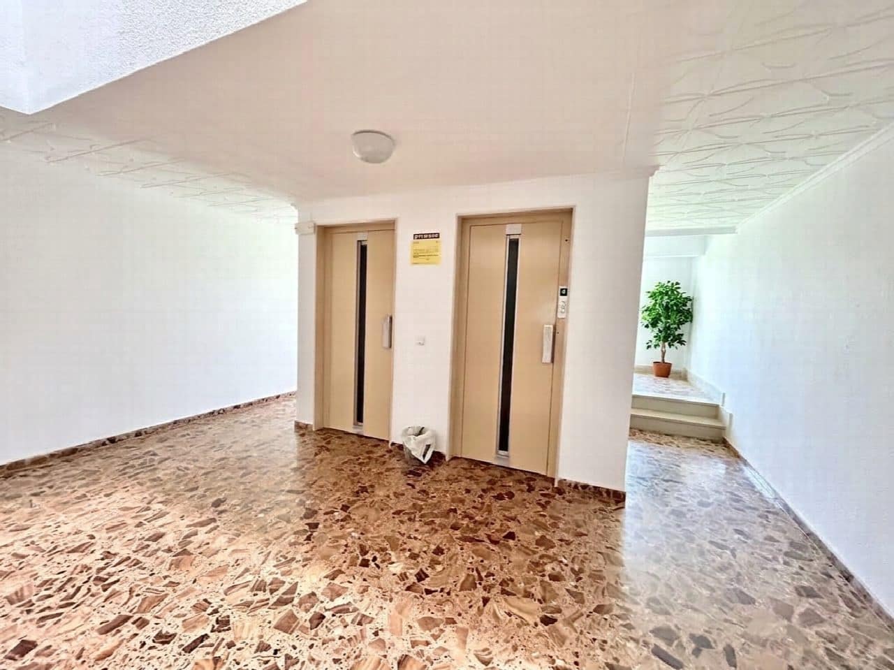 3 sypialnia Apartament przy plaży na sprzedaż w Orihuela z garażem - 225 000 € (Ref: 10051297)