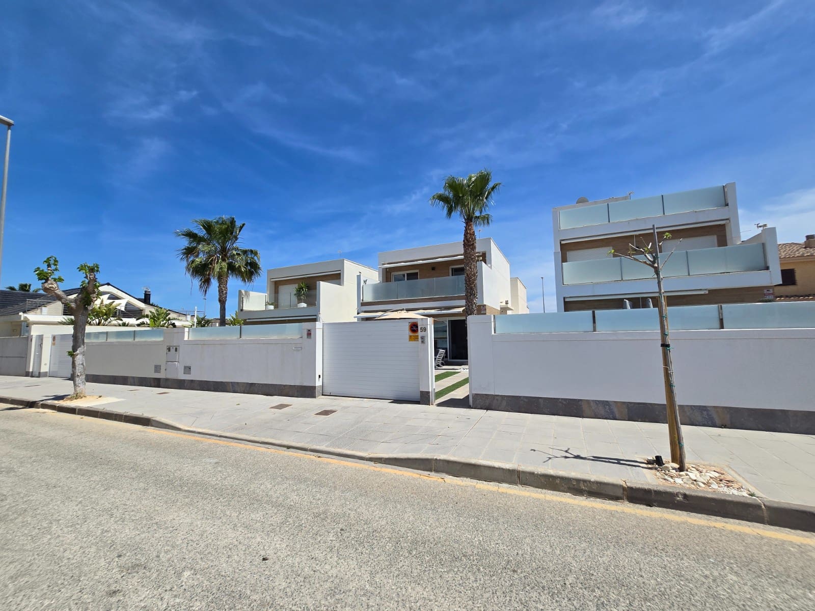3 slaapkamer Villa te koop in Pilar de la Horadada met zwembad - € 450.000 (Ref: 10051301)