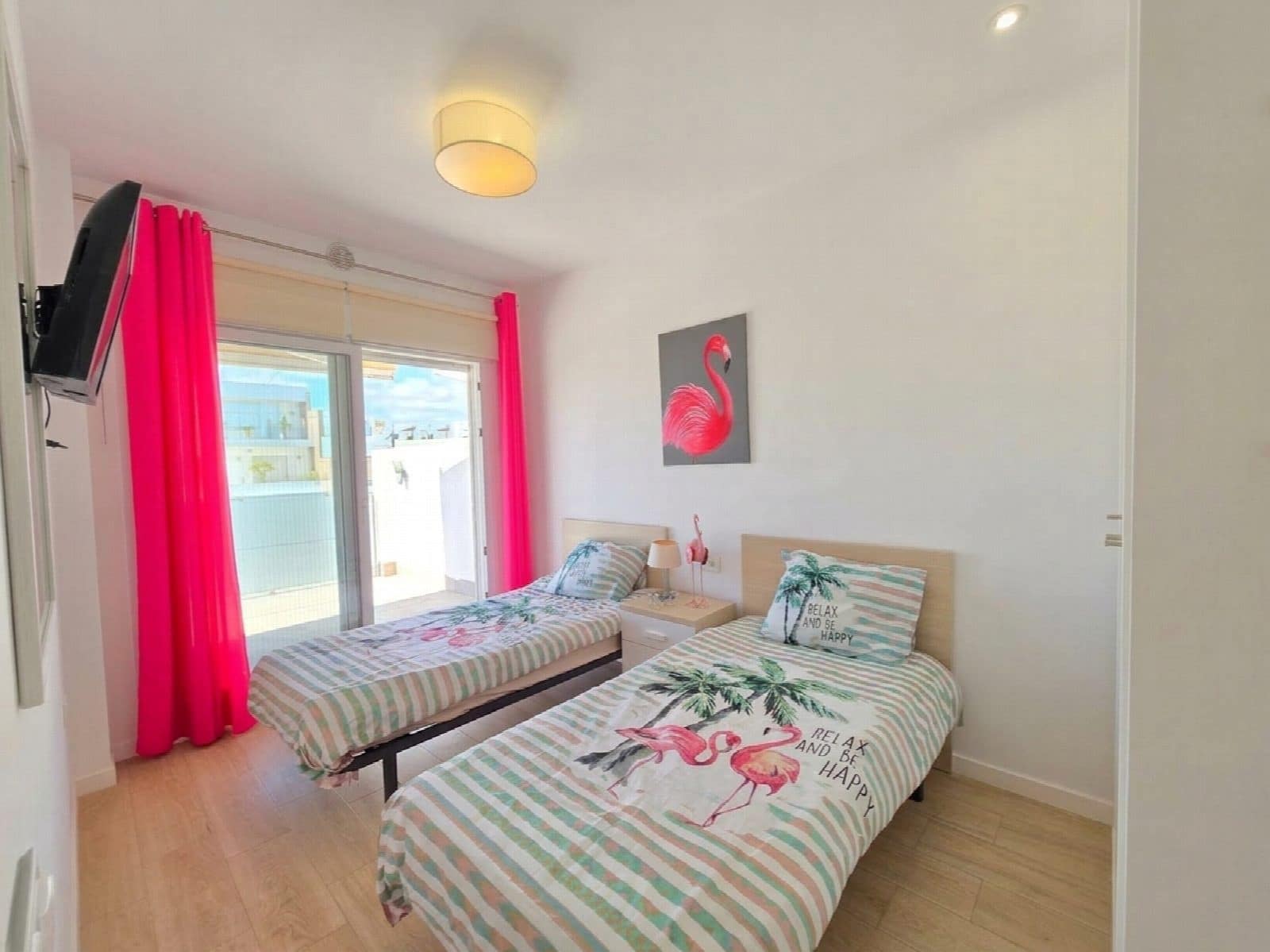 3 slaapkamer Villa te koop in Pilar de la Horadada met zwembad - € 450.000 (Ref: 10051301)