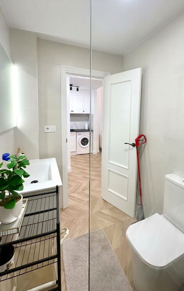 Apartamento de 2 habitaciones en Torrevieja en venta con piscina - 164.900 € (Ref: 10051309)