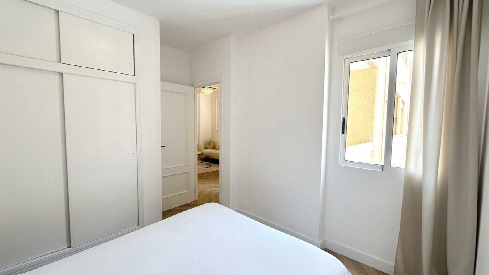 Apartamento de 2 habitaciones en Torrevieja en venta con piscina - 164.900 € (Ref: 10051309)