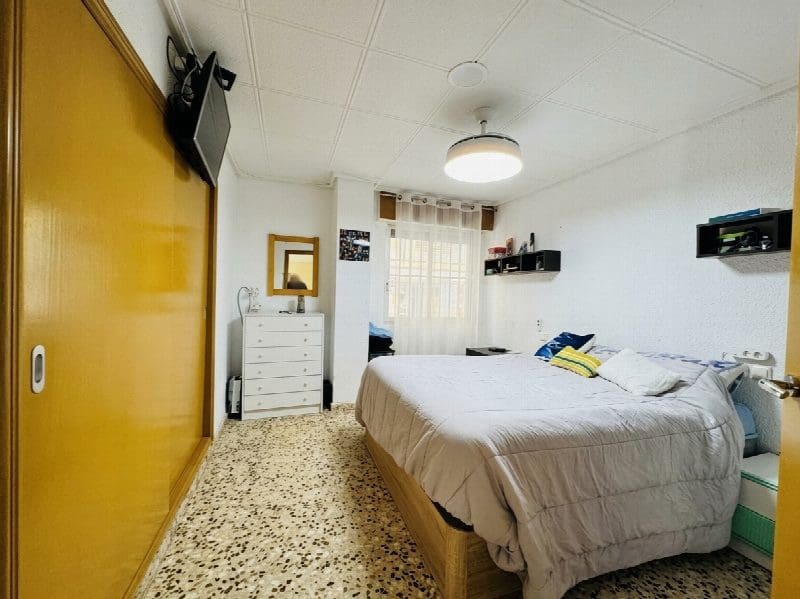 3 quarto Apartamento de Praia para venda em Torrevieja - 310 000 € (Ref: 10051312)