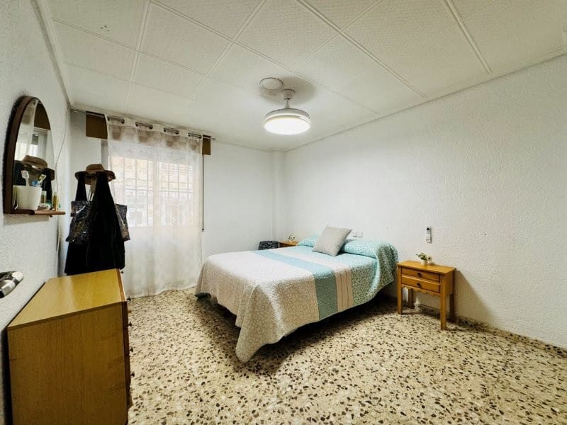 3 quarto Apartamento de Praia para venda em Torrevieja - 310 000 € (Ref: 10051312)