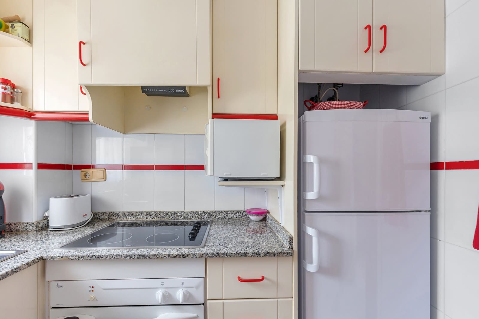 2 makuuhuone Ranta-asunto myytävänä paikassa Torrevieja - 169 000 € (Ref: 10051323)