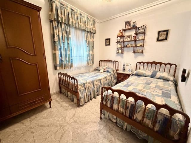 6 slaapkamer Appartement te koop in Las Piscinas Naturales, Torrevieja - € 600.000 (Ref: 10055679)