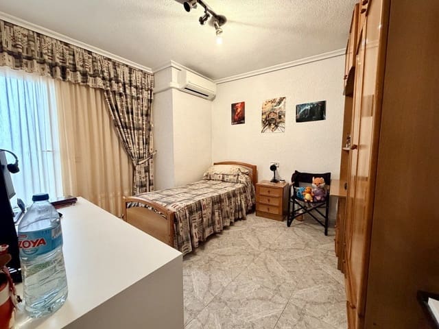 6 slaapkamer Appartement te koop in Las Piscinas Naturales, Torrevieja - € 600.000 (Ref: 10055679)