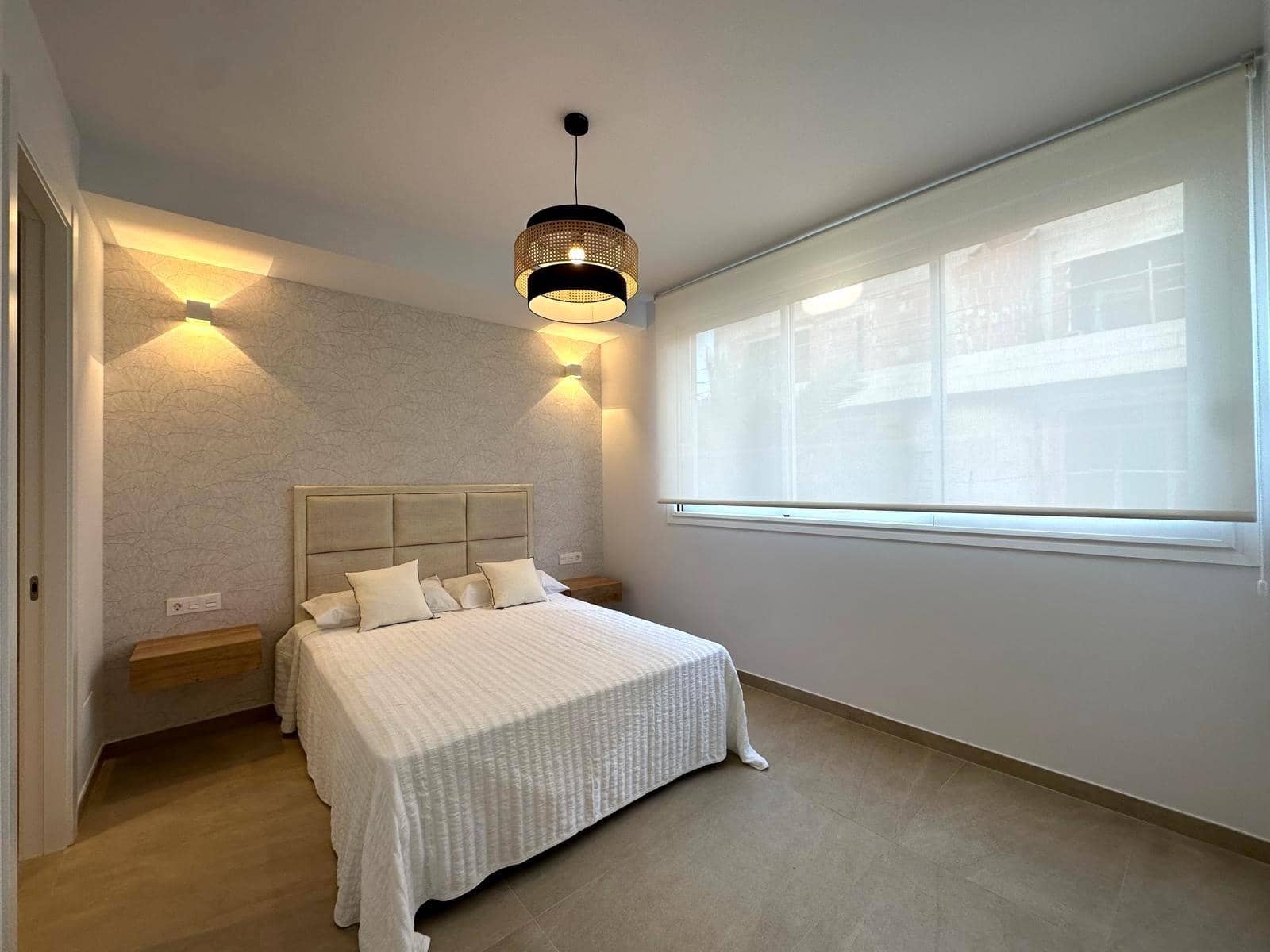 2 makuuhuone Ranta-asunto myytävänä paikassa Torrevieja mukana uima-altaan - 429 999 € (Ref: 10063539)
