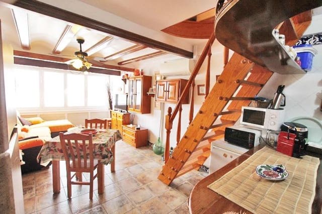 2 makuuhuone Huoneisto myytävänä paikassa Guardamar Playa, Guardamar del Segura - 169 900 € (Ref: 10063560)