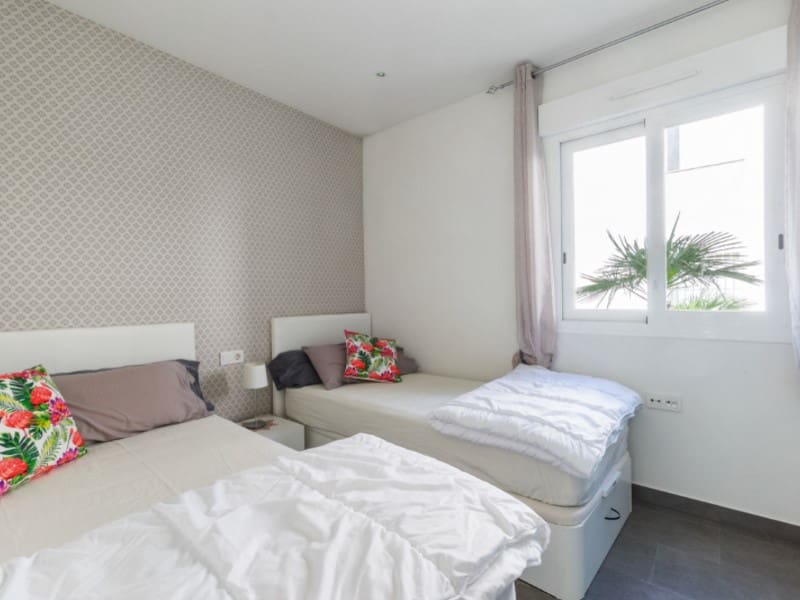 2 Zimmer Apartment zu verkaufen in Torrevieja mit Pool Garage - 255.000 € (Ref: 10063563)