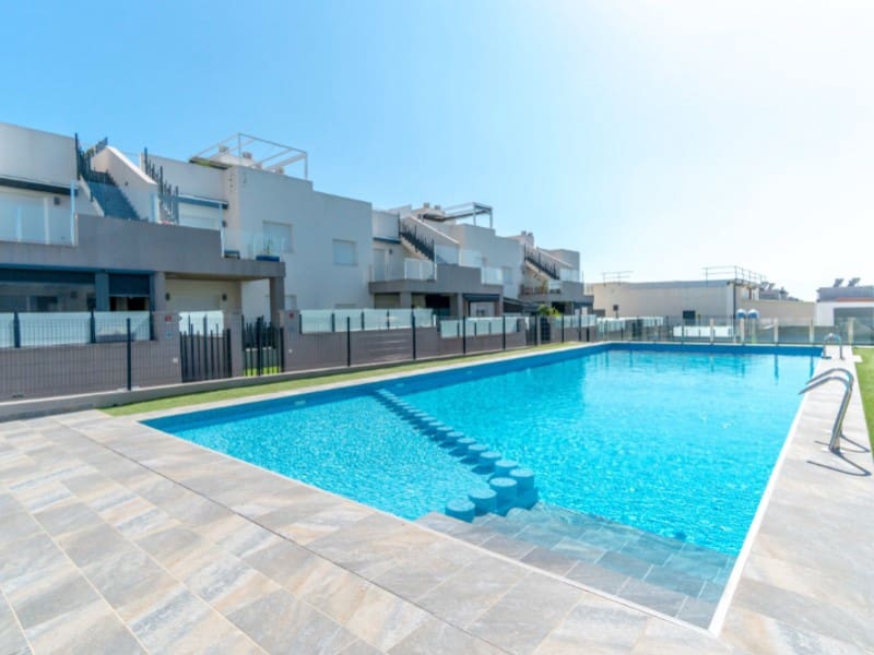 2 Zimmer Apartment zu verkaufen in Torrevieja mit Pool Garage - 255.000 € (Ref: 10063563)