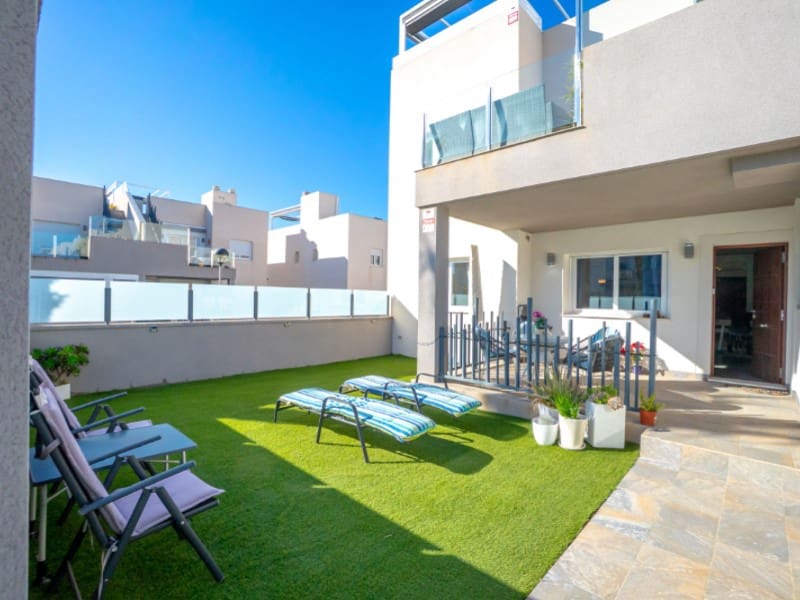 2 Zimmer Apartment zu verkaufen in Torrevieja mit Pool Garage - 255.000 € (Ref: 10063563)