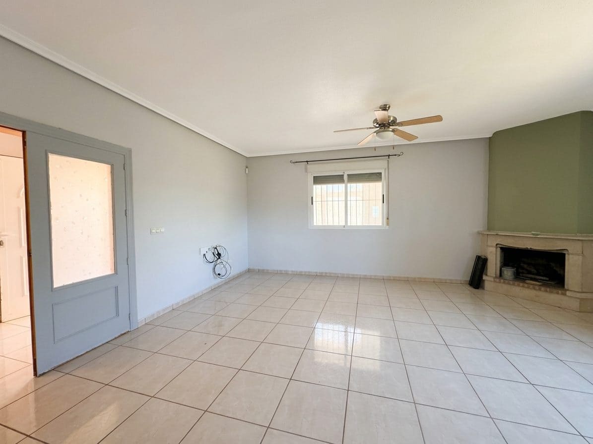 5 camera da letto Finca/Casa di Campagna in vendita in Dolores con piscina - 375.000 € (Rif: 10063566)