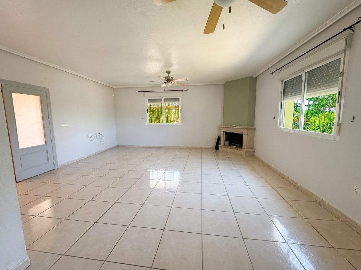 5 camera da letto Finca/Casa di Campagna in vendita in Dolores con piscina - 375.000 € (Rif: 10063566)