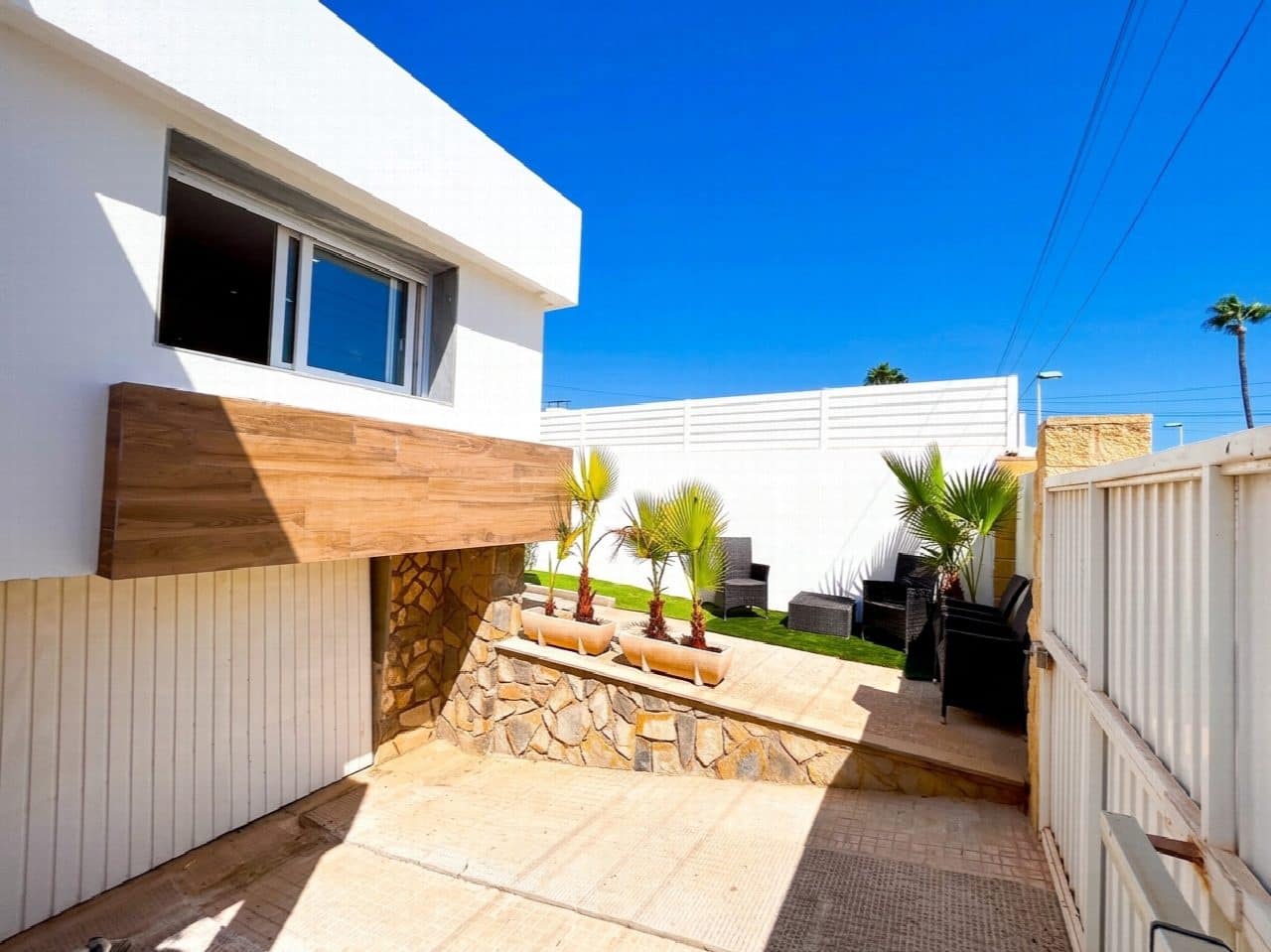 5 bedroom Villa for sale in Mar de Cristal with pool garage - € 575,000 (Ref: 10063568)