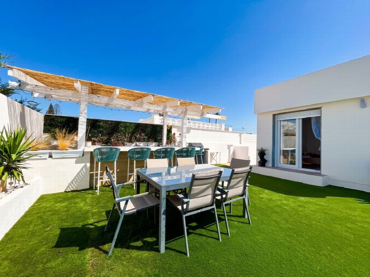 5 bedroom Villa for sale in Mar de Cristal with pool garage - € 575,000 (Ref: 10063568)