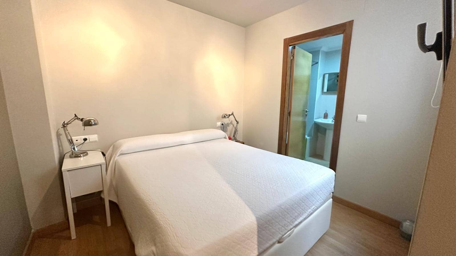 Apartamento de 2 habitaciones en Torrevieja en venta - 177.900 € (Ref: 10063593)