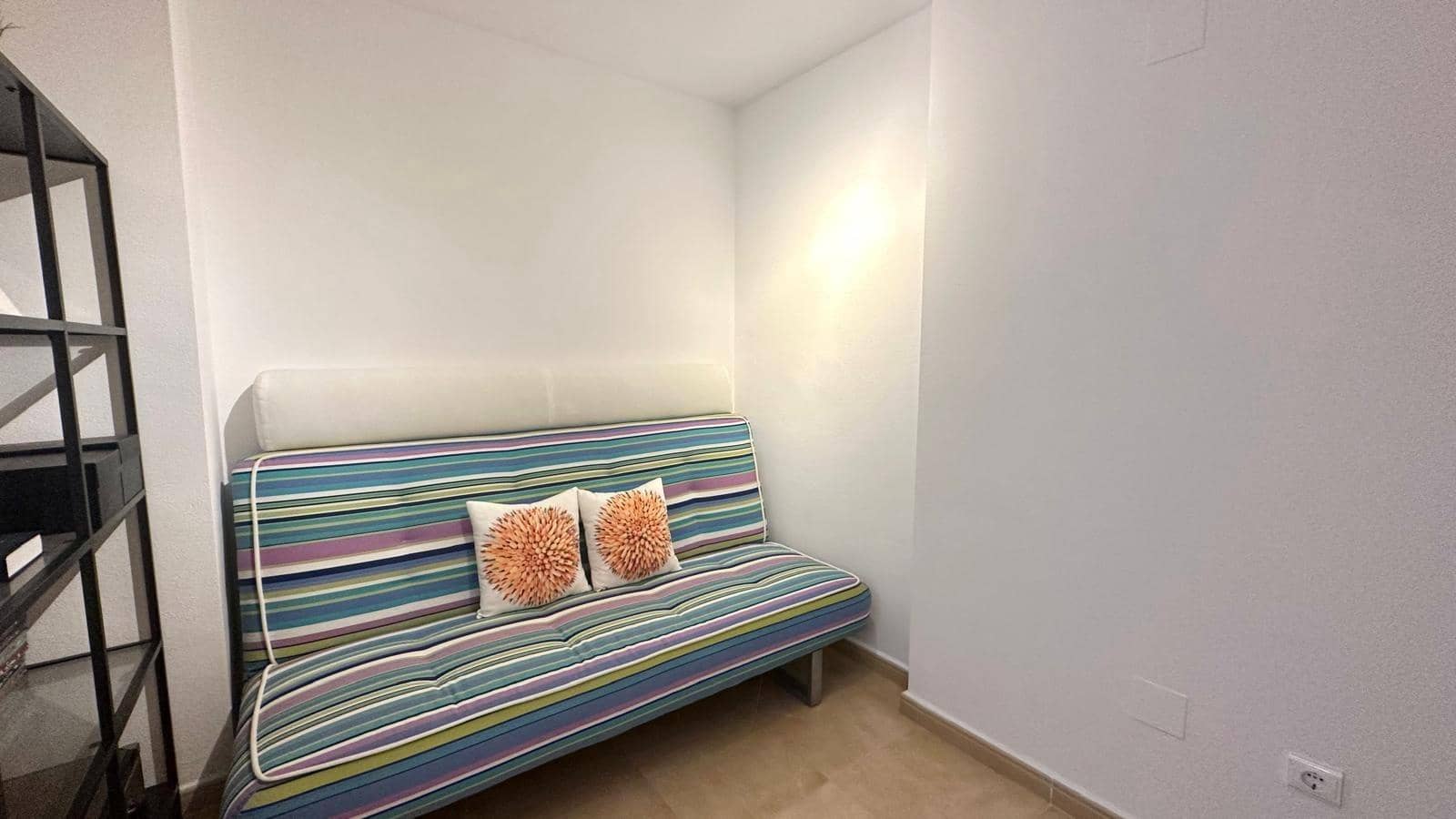 Apartamento de 2 habitaciones en Torrevieja en venta - 177.900 € (Ref: 10063593)