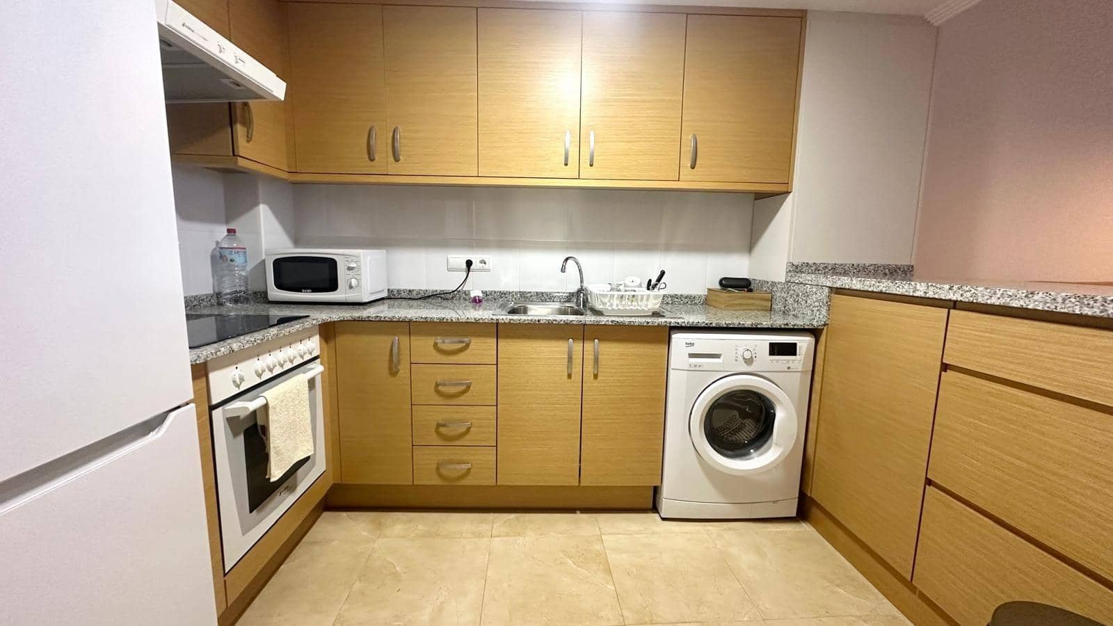 Apartamento de 2 habitaciones en Torrevieja en venta - 177.900 € (Ref: 10063593)