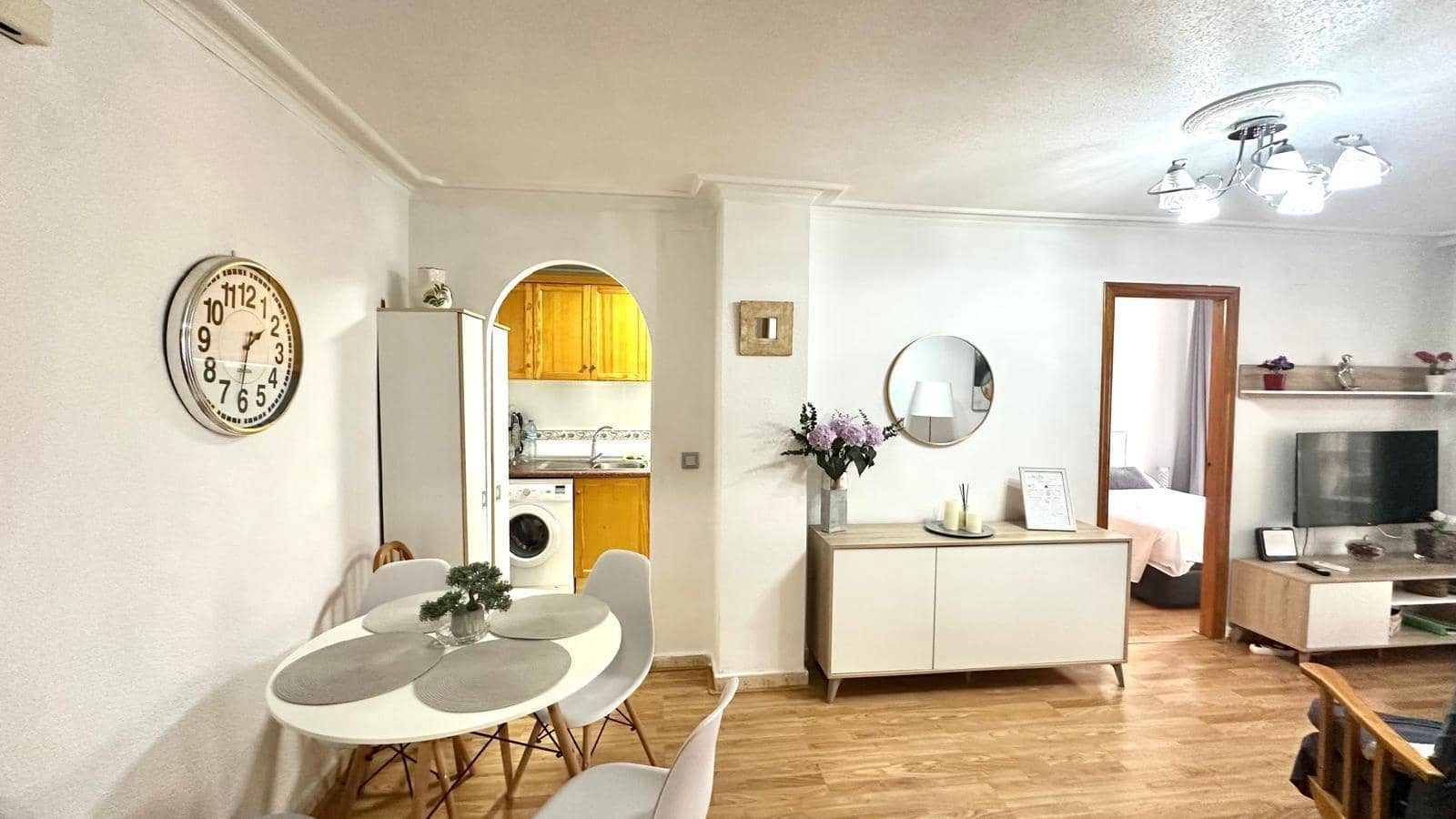 2 slaapkamer Appartement te koop in Torrevieja - € 165.704 (Ref: 10063595)