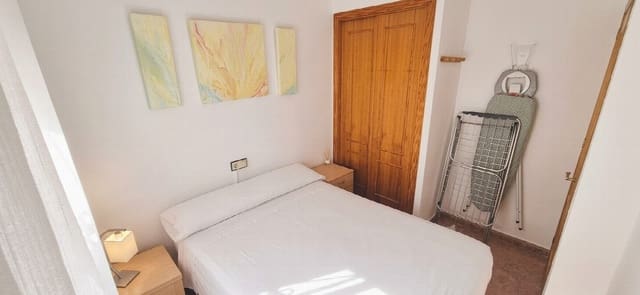 6 camera da letto Villetta Bifamiliare in vendita in Torrevieja con piscina garage - 279.900 € (Rif: 10063620)