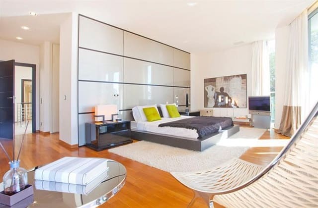 4 sypialnia Dom na sprzedaż w Casco Antiguo, Marbella z basenem garażem - 1 856 950 € (Ref: 10071033)