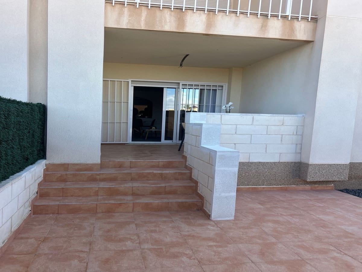 2 makuuhuone Huoneisto myytävänä paikassa Orihuela Costa mukana uima-altaan - 200 500 € (Ref: 10071035)